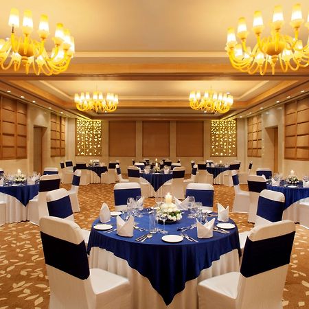 Radisson Blu Hotel New Delhi Dwarka Εστιατόριο φωτογραφία The Imperial Ball Room