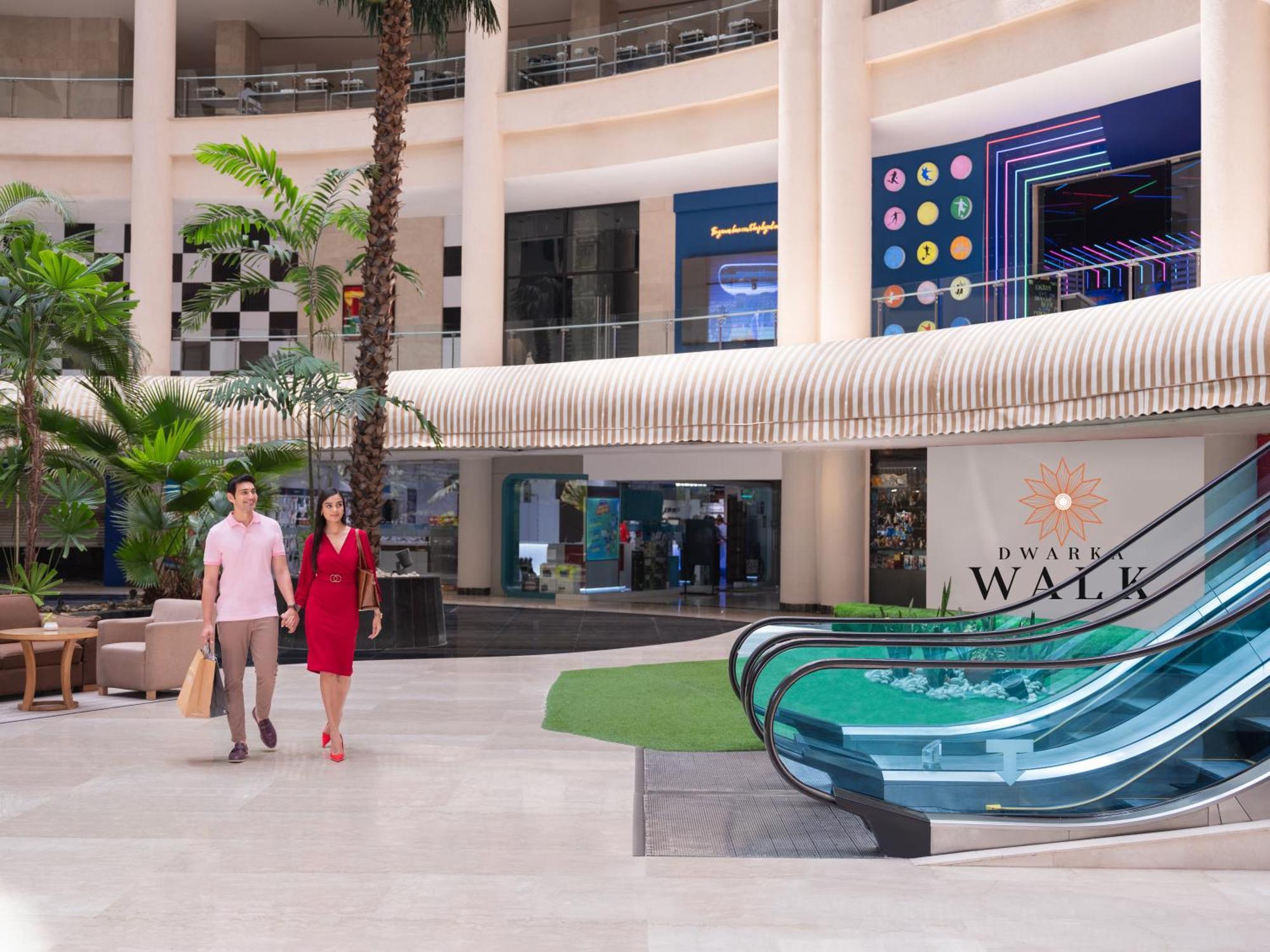 Radisson Blu Hotel New Delhi Dwarka Εξωτερικό φωτογραφία The Walk