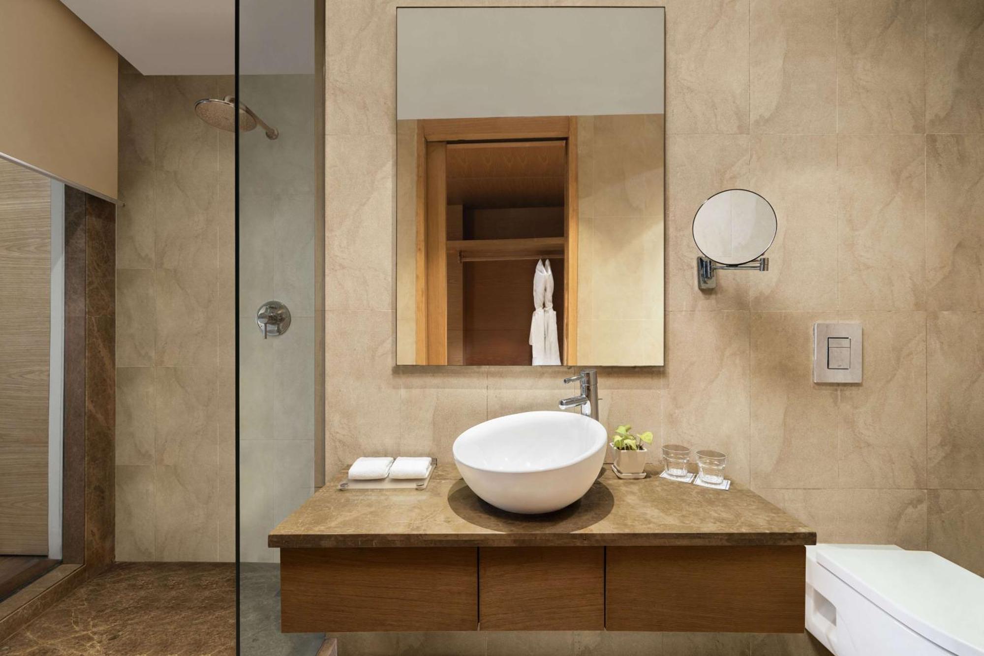 Radisson Blu Hotel New Delhi Dwarka Εξωτερικό φωτογραφία