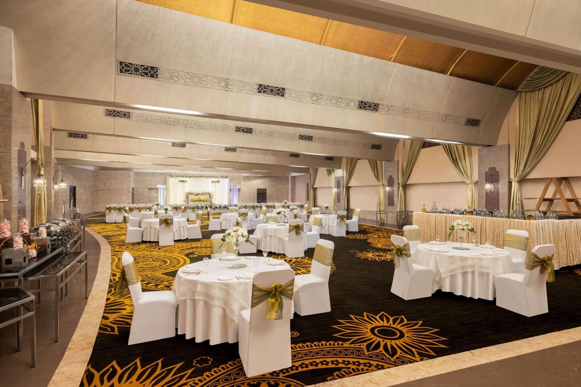 Radisson Blu Hotel New Delhi Dwarka Εξωτερικό φωτογραφία The Grand Ballroom