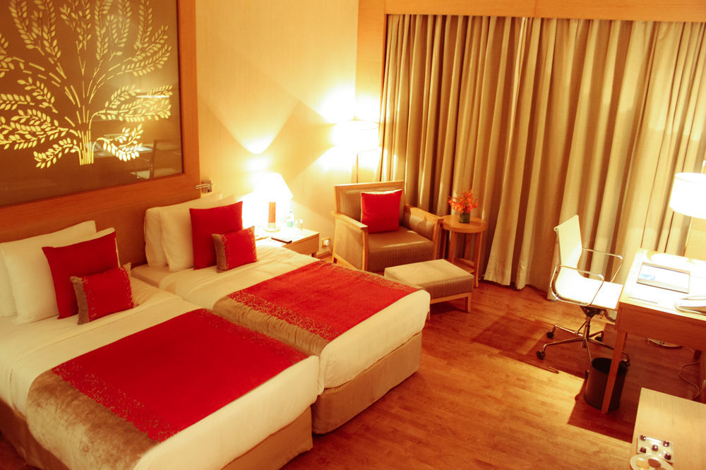 Radisson Blu Hotel New Delhi Dwarka Δωμάτιο φωτογραφία A room at the Taj Bengal