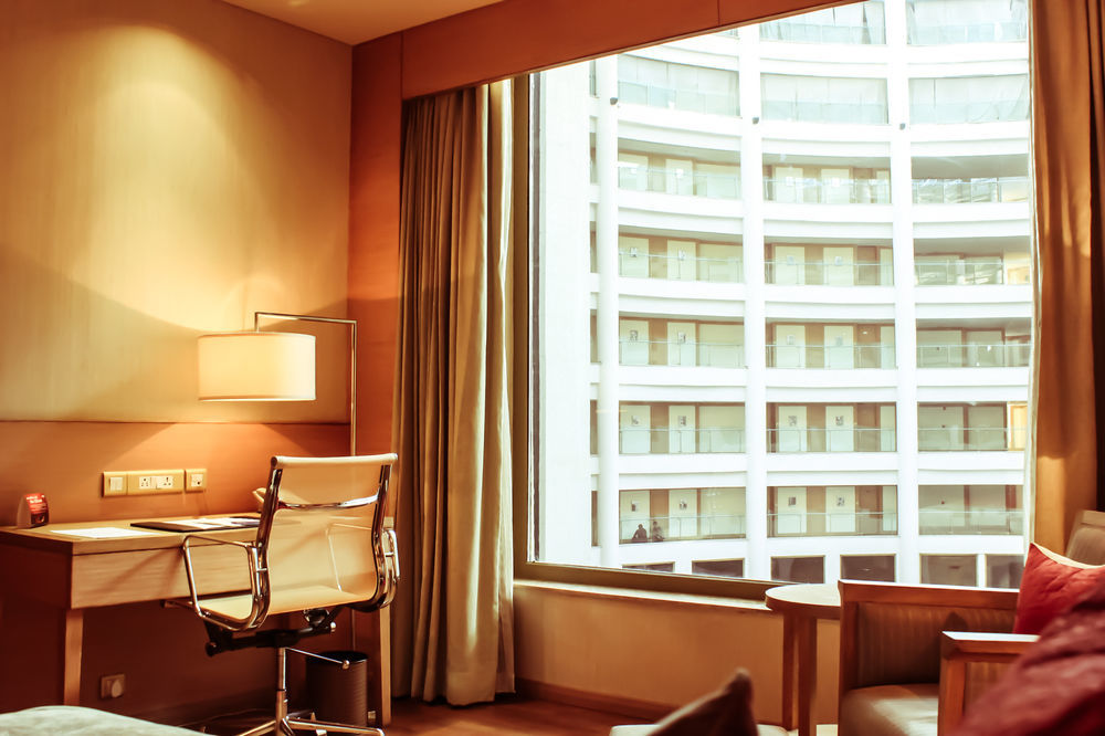 Radisson Blu Hotel New Delhi Dwarka Δωμάτιο φωτογραφία A room at the hotel